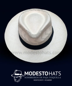 Montecristi Panama hats