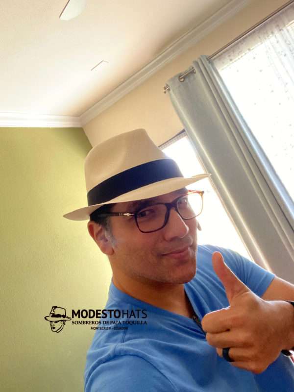 Montecristi Panama hats